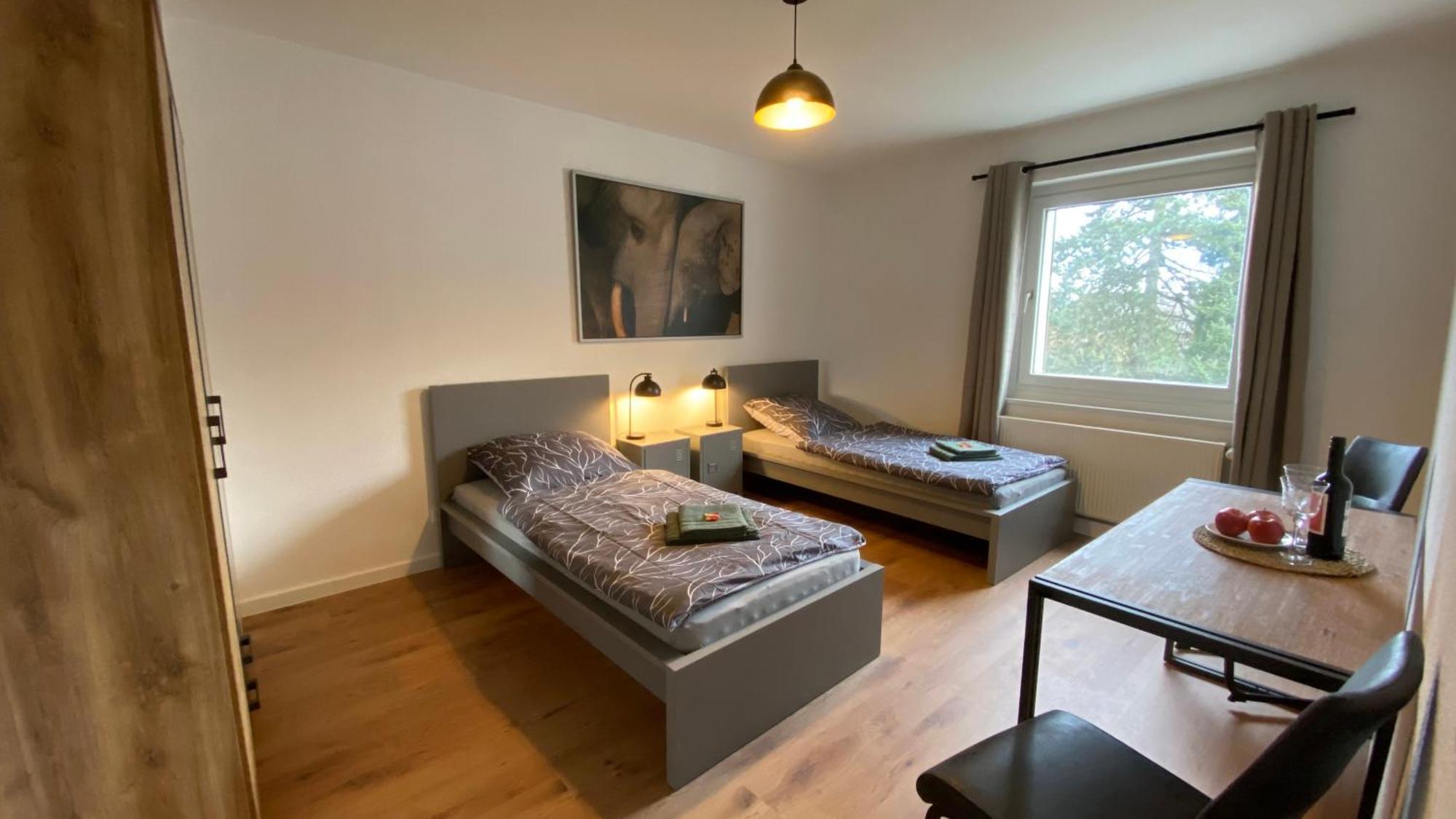 Charlie , Solingen Mitte, Ferien/Messe Wohnung Fuer Bis Zu 5 Personen Экстерьер фото