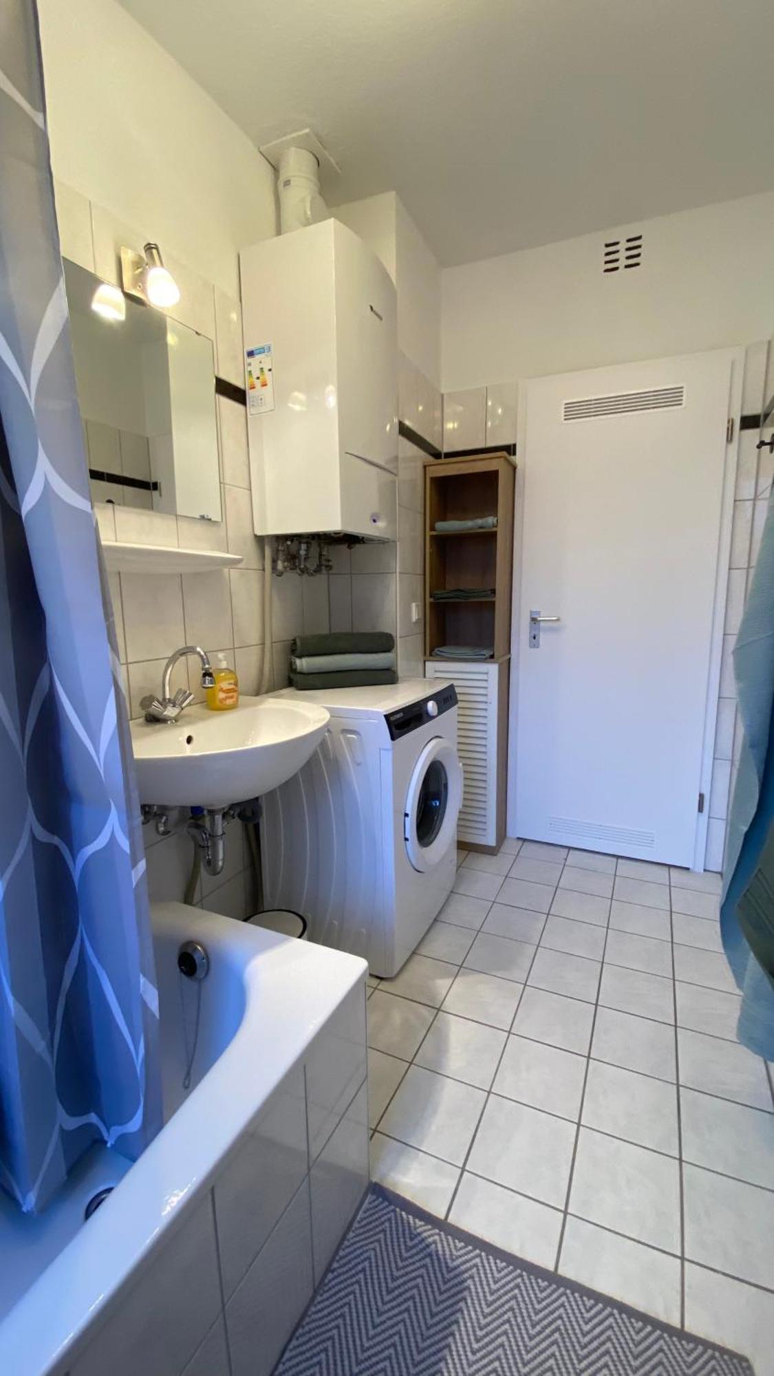 Charlie , Solingen Mitte, Ferien/Messe Wohnung Fuer Bis Zu 5 Personen Экстерьер фото